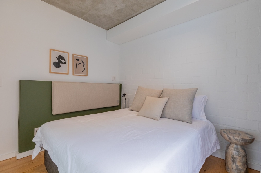 2 Bedroom Property for Sale in Sea Point Western Cape